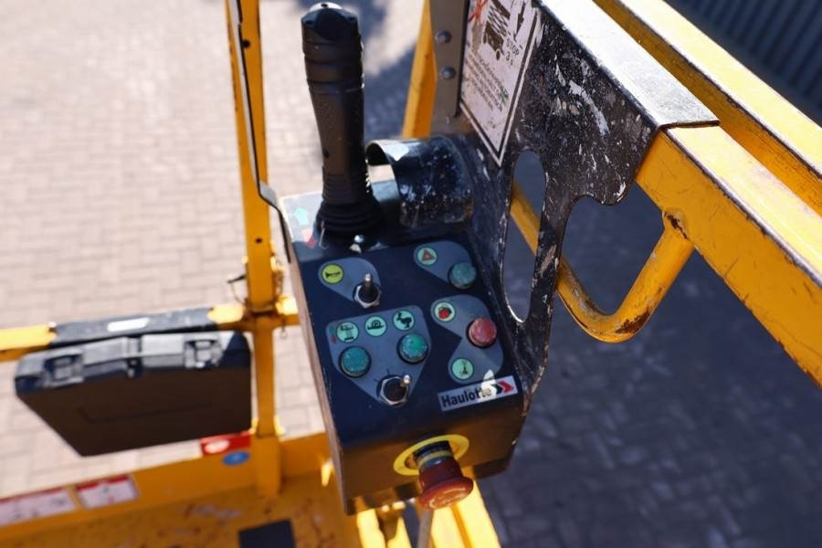 Haulotte COMPACT 14 Electric, 14m Working Height, 350kg Cap - Nůžková plošina: obrázek 3 Haulotte COMPACT 14 Electric, 14m Working Height, 350kg Cap - Nůžková plošina: obrázek 3