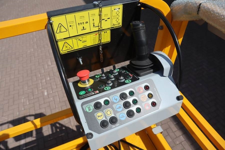 Haulotte Compact 12DX Valid Inspection, *Guarantee! Diesel, - Nůžková plošina: obrázek 4 Haulotte Compact 12DX Valid Inspection, *Guarantee! Diesel, - Nůžková plošina: obrázek 4