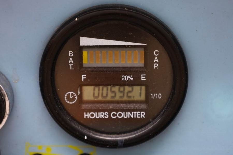 Haulotte Compact 12RTE Electric, 12m Working Height, 450kg - Nůžková plošina: obrázek 5 Haulotte Compact 12RTE Electric, 12m Working Height, 450kg - Nůžková plošina: obrázek 5