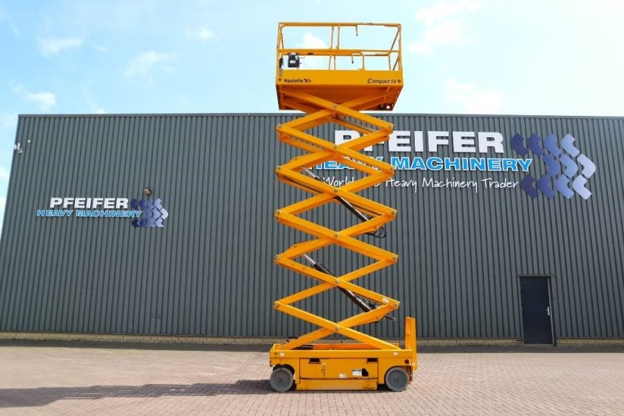 Haulotte Compact 14 Electric, 14m Working Height, 350kg Cap - Nůžková plošina: obrázek 3 Haulotte Compact 14 Electric, 14m Working Height, 350kg Cap - Nůžková plošina: obrázek 3