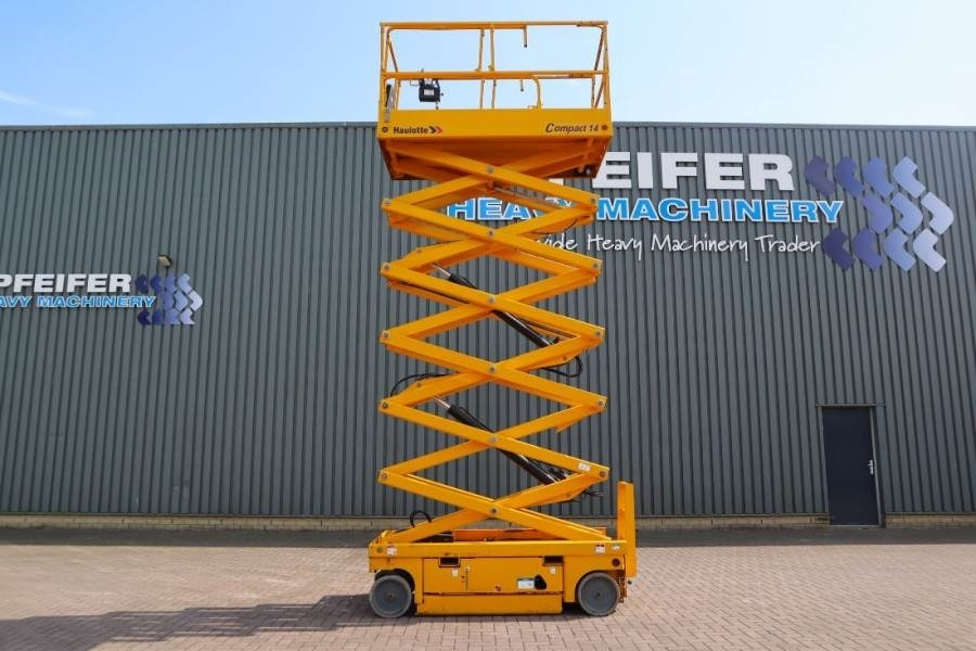 Haulotte Compact 14 Electric, 14m Working Height, 350kg Cap - Nůžková plošina: obrázek 3 Haulotte Compact 14 Electric, 14m Working Height, 350kg Cap - Nůžková plošina: obrázek 3
