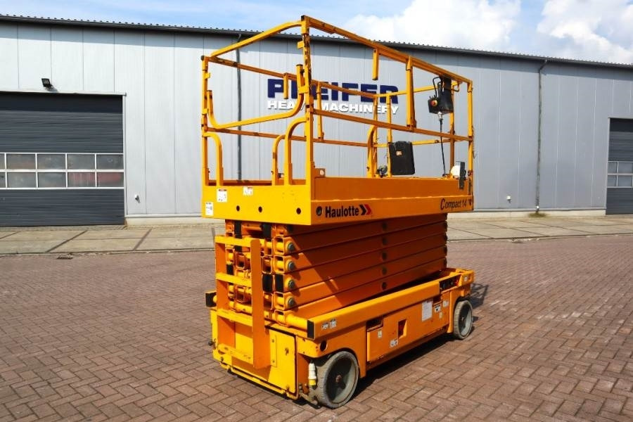 Haulotte Compact 14 Electric, 14m Working Height, 350kg Cap - Nůžková plošina: obrázek 2 Haulotte Compact 14 Electric, 14m Working Height, 350kg Cap - Nůžková plošina: obrázek 2