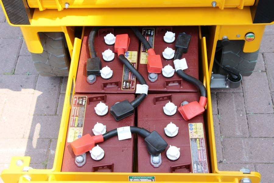Haulotte Compact 8 Valid inspection, *Guarantee! Electric, - Nůžková plošina: obrázek 3 Haulotte Compact 8 Valid inspection, *Guarantee! Electric, - Nůžková plošina: obrázek 3