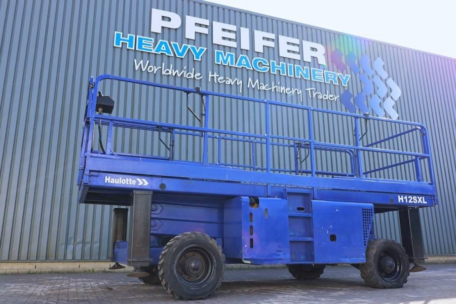 Haulotte H12SXL Diesel, 4x4 Drive, 12m Working Height, 700k - Nůžková plošina: obrázek 1 Haulotte H12SXL Diesel, 4x4 Drive, 12m Working Height, 700k - Nůžková plošina: obrázek 1