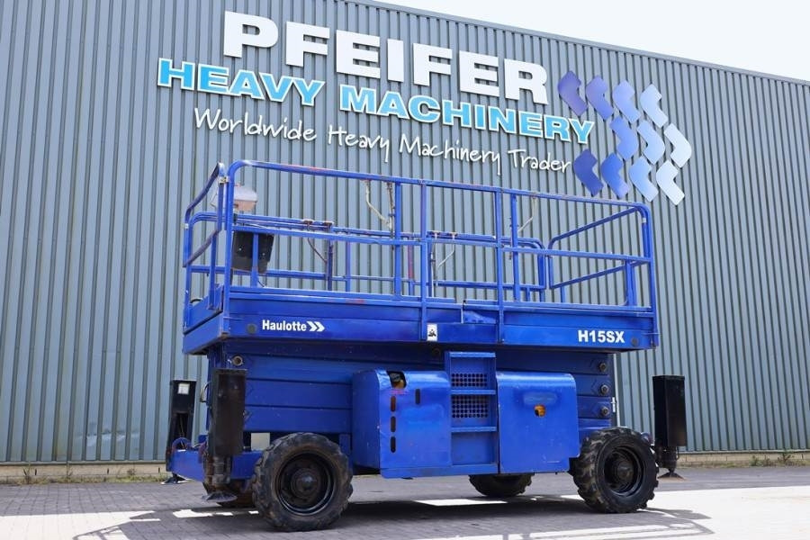 Haulotte H15SX Diesel, 4x4 Drive 15 Working Height, 500kg C - Nůžková plošina: obrázek 1 Haulotte H15SX Diesel, 4x4 Drive 15 Working Height, 500kg C - Nůžková plošina: obrázek 1