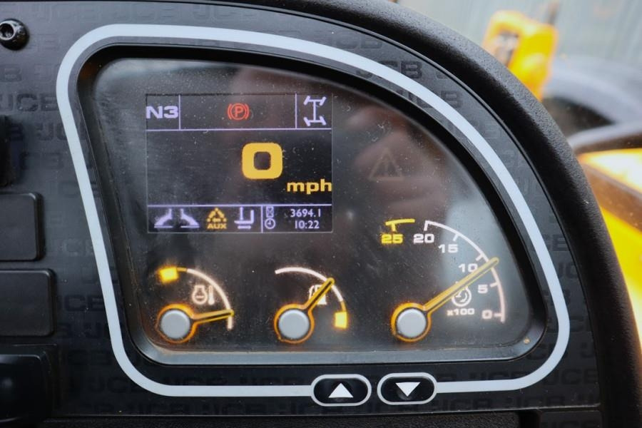 JCB 540-140 HI VIZ Diesel Stage V, 4x4x4 Drive, 13.8m - Teleskopický manipulátor: obrázek 5 JCB 540-140 HI VIZ Diesel Stage V, 4x4x4 Drive, 13.8m - Teleskopický manipulátor: obrázek 5