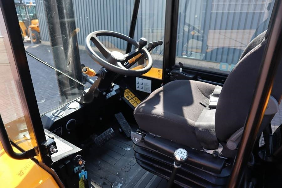 JCB 940-4 T4 Valid inspection, *Guarantee! Diesel, 4x4 - Vysokozdvižný vozík terénní: obrázek 4 JCB 940-4 T4 Valid inspection, *Guarantee! Diesel, 4x4 - Vysokozdvižný vozík terénní: obrázek 4
