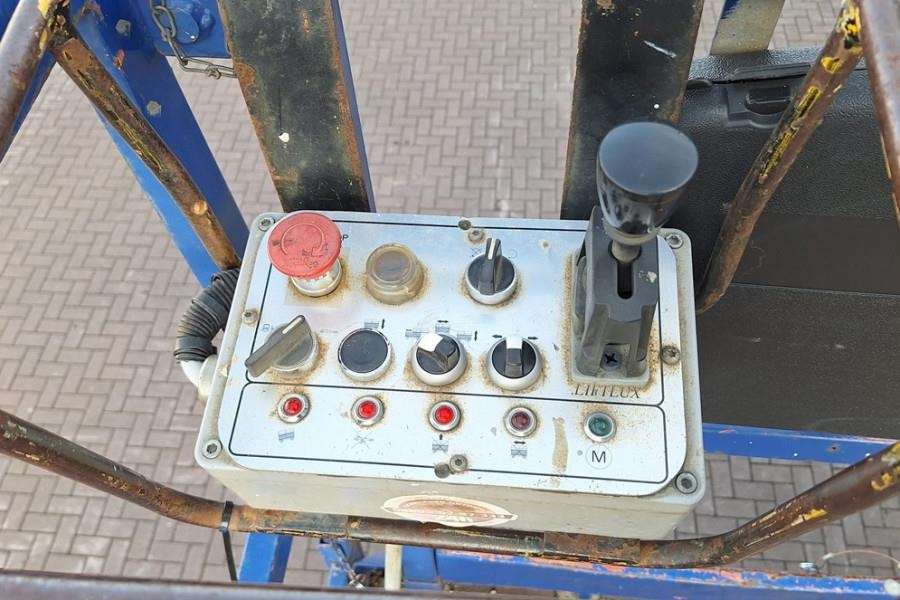 Liftlux SL205-25D4WDS/P Diesel, 4x4 Drive, Hydraulic Deck - Kloubová plošina: obrázek 4 Liftlux SL205-25D4WDS/P Diesel, 4x4 Drive, Hydraulic Deck - Kloubová plošina: obrázek 4