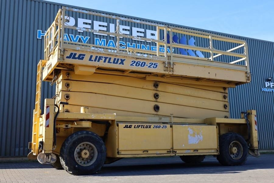 Liftlux SL260-25D4WD Diesel, 4x4 Drive, 9.80m Hydraulic De - Nůžková plošina: obrázek 1 Liftlux SL260-25D4WD Diesel, 4x4 Drive, 9.80m Hydraulic De - Nůžková plošina: obrázek 1