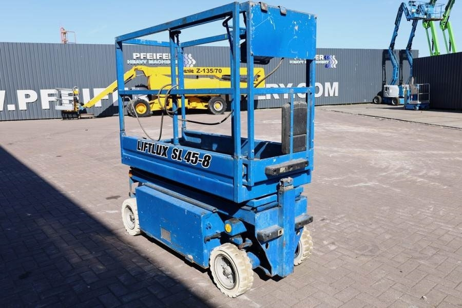 Liftlux SL45-8 Electric, 6.50m Working Height, 220kg Capac - Nůžková plošina: obrázek 2 Liftlux SL45-8 Electric, 6.50m Working Height, 220kg Capac - Nůžková plošina: obrázek 2