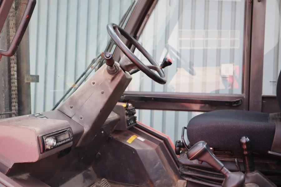 Manitou M30-4 Diesel, 4x4 Drive, 3t Capacity, Triplex Mast - Vysokozdvižný vozík terénní: obrázek 4 Manitou M30-4 Diesel, 4x4 Drive, 3t Capacity, Triplex Mast - Vysokozdvižný vozík terénní: obrázek 4