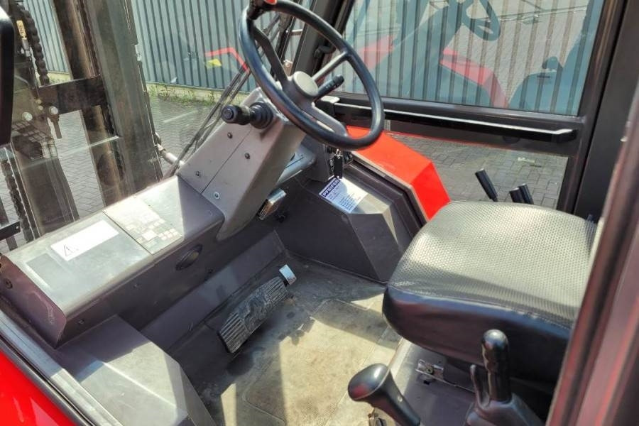 Manitou M30-4 Valid Inspection, *Guarantee, Diesel, 4x4 Dr - Vysokozdvižný vozík terénní: obrázek 3 Manitou M30-4 Valid Inspection, *Guarantee, Diesel, 4x4 Dr - Vysokozdvižný vozík terénní: obrázek 3