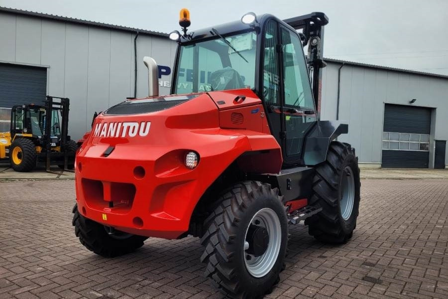 Manitou M30-4 Valid inspection, *Guarantee, Diesel, 4x4 Dr - Vysokozdvižný vozík terénní: obrázek 2 Manitou M30-4 Valid inspection, *Guarantee, Diesel, 4x4 Dr - Vysokozdvižný vozík terénní: obrázek 2