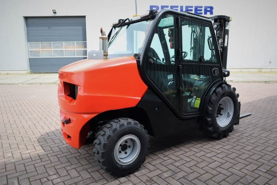 Manitou MC25-4 Valid Inspection, *Guarantee, Diesel, 4x4 D - Vysokozdvižný vozík terénní: obrázek 3 Manitou MC25-4 Valid Inspection, *Guarantee, Diesel, 4x4 D - Vysokozdvižný vozík terénní: obrázek 3