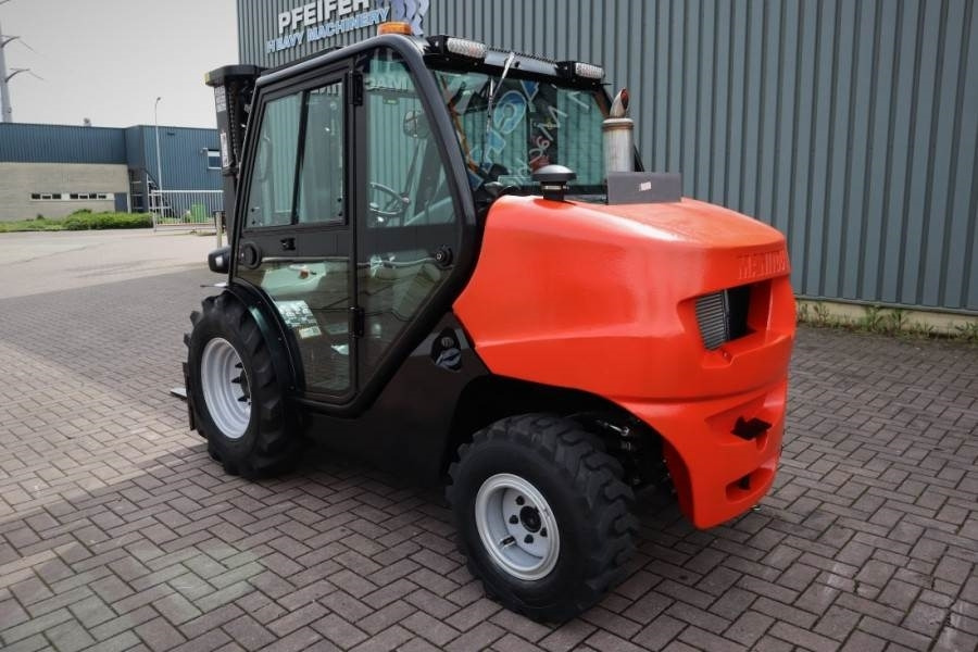 Manitou MC25-4 Valid Inspection, *Guarantee, Diesel, 4x4 D - Vysokozdvižný vozík terénní: obrázek 4 Manitou MC25-4 Valid Inspection, *Guarantee, Diesel, 4x4 D - Vysokozdvižný vozík terénní: obrázek 4