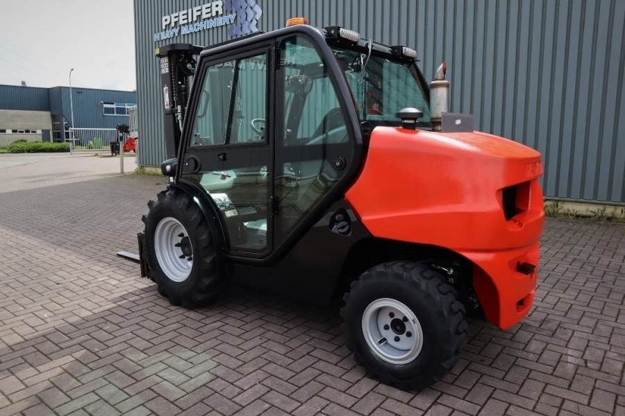 Manitou MC25-4 Valid Inspection, *Guarantee, Diesel, 4x4 D - Vysokozdvižný vozík terénní: obrázek 4 Manitou MC25-4 Valid Inspection, *Guarantee, Diesel, 4x4 D - Vysokozdvižný vozík terénní: obrázek 4