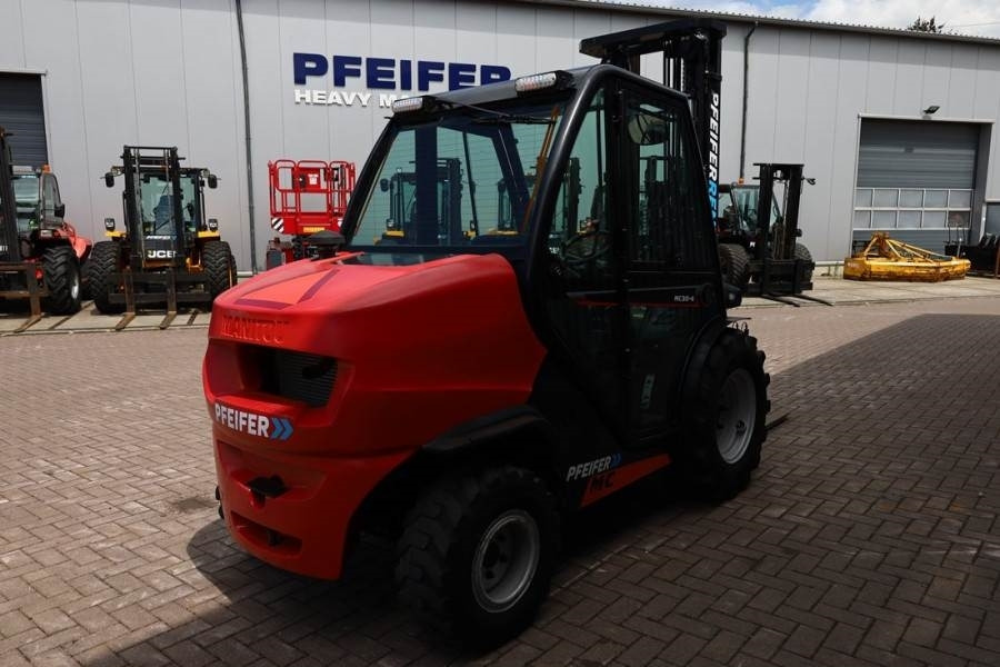Manitou MC30-4 Valid Inspection, *Guarantee, Diesel, 4x4 D - Vysokozdvižný vozík terénní: obrázek 2 Manitou MC30-4 Valid Inspection, *Guarantee, Diesel, 4x4 D - Vysokozdvižný vozík terénní: obrázek 2