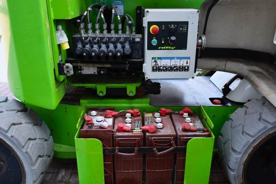 Niftylift HR17N Hybrid MK3 Hybrid Battery & Diesel, 17m Work - Kloubová plošina: obrázek 4 Niftylift HR17N Hybrid MK3 Hybrid Battery & Diesel, 17m Work - Kloubová plošina: obrázek 4