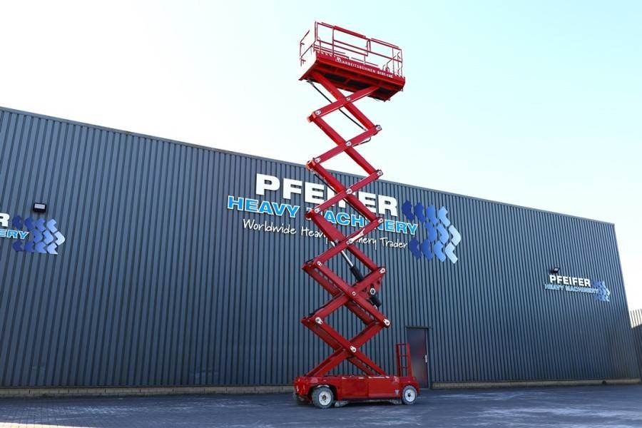PB LIFT S151-12E Electric, 15m Working Height, 550kg - Nůžková plošina: obrázek 3 PB LIFT S151-12E Electric, 15m Working Height, 550kg - Nůžková plošina: obrázek 3