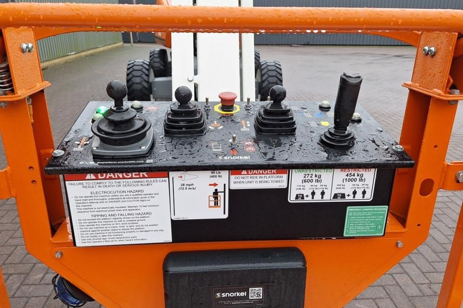 Snorkel 660SJ Valid Inspection, *Guarantee! CE, Diesel, 4x - Teleskopická plošina: obrázek 4 Snorkel 660SJ Valid Inspection, *Guarantee! CE, Diesel, 4x - Teleskopická plošina: obrázek 4