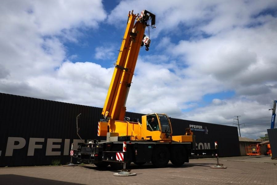 Terex Demag AC40 City Diesel, 6x6 Drive And 6-Wheel Stee - Univerzální autojeřáb: obrázek 2 Terex Demag AC40 City Diesel, 6x6 Drive And 6-Wheel Stee - Univerzální autojeřáb: obrázek 2