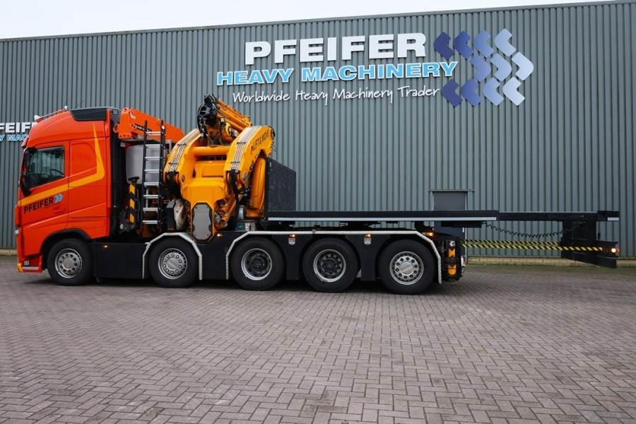 Volvo FH12 With Cormach 135t/m Crane Volvo FH12 10x4 Wit - Univerzální autojeřáb: obrázek 3 Volvo FH12 With Cormach 135t/m Crane Volvo FH12 10x4 Wit - Univerzální autojeřáb: obrázek 3