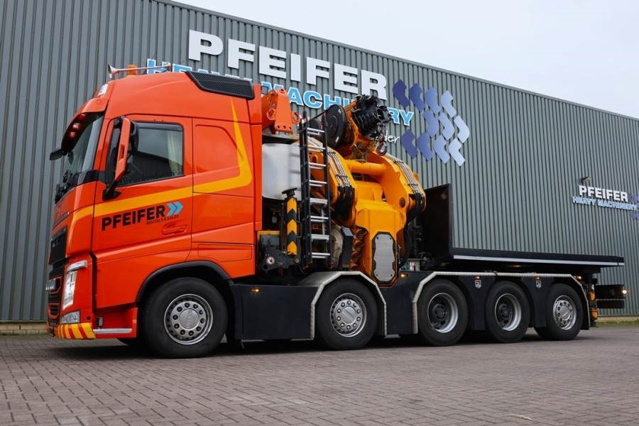 Volvo FH12 With Cormach 135tm Crane Volvo FH12 10x4 With - Univerzální autojeřáb: obrázek 1 Volvo FH12 With Cormach 135tm Crane Volvo FH12 10x4 With - Univerzální autojeřáb: obrázek 1