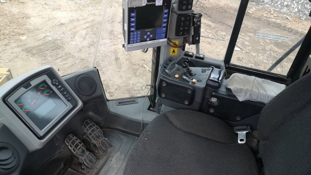 CAT 966 K - Kolový nakladač: obrázek 3 CAT 966 K - Kolový nakladač: obrázek 3