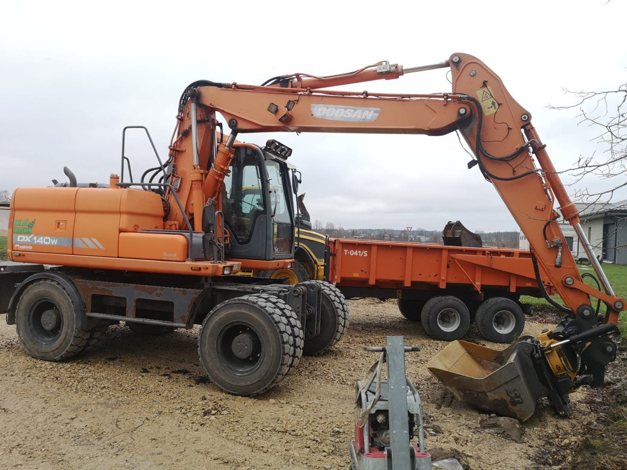 Doosan DX 140 - Kolesové rýpadlo: obrázek 3 Doosan DX 140 - Kolesové rýpadlo: obrázek 3