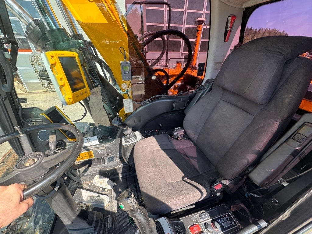 JCB 175 - Kolesové rýpadlo: obrázek 4 JCB 175 - Kolesové rýpadlo: obrázek 4