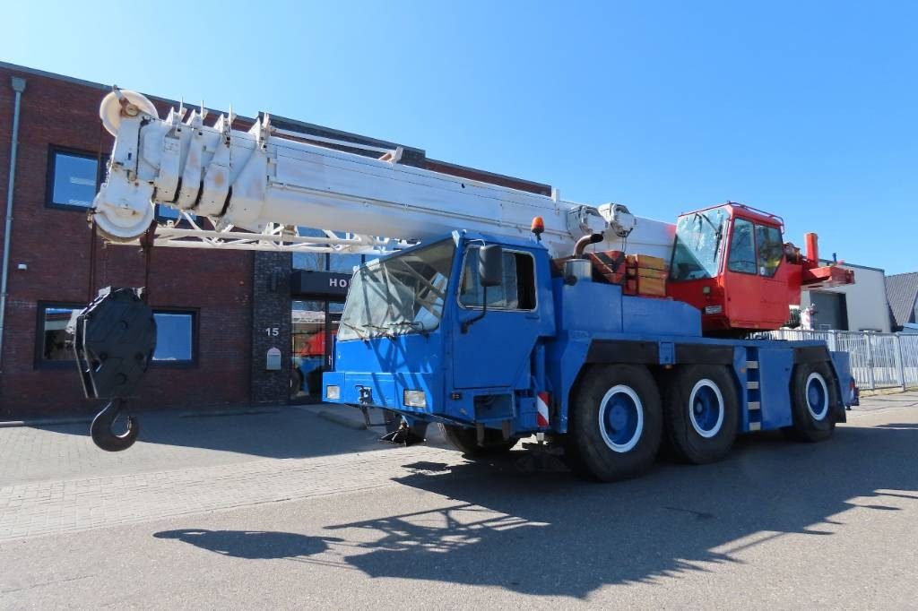 Liebherr LTM 1050-1 - Univerzální autojeřáb: obrázek 1 Liebherr LTM 1050-1 - Univerzální autojeřáb: obrázek 1