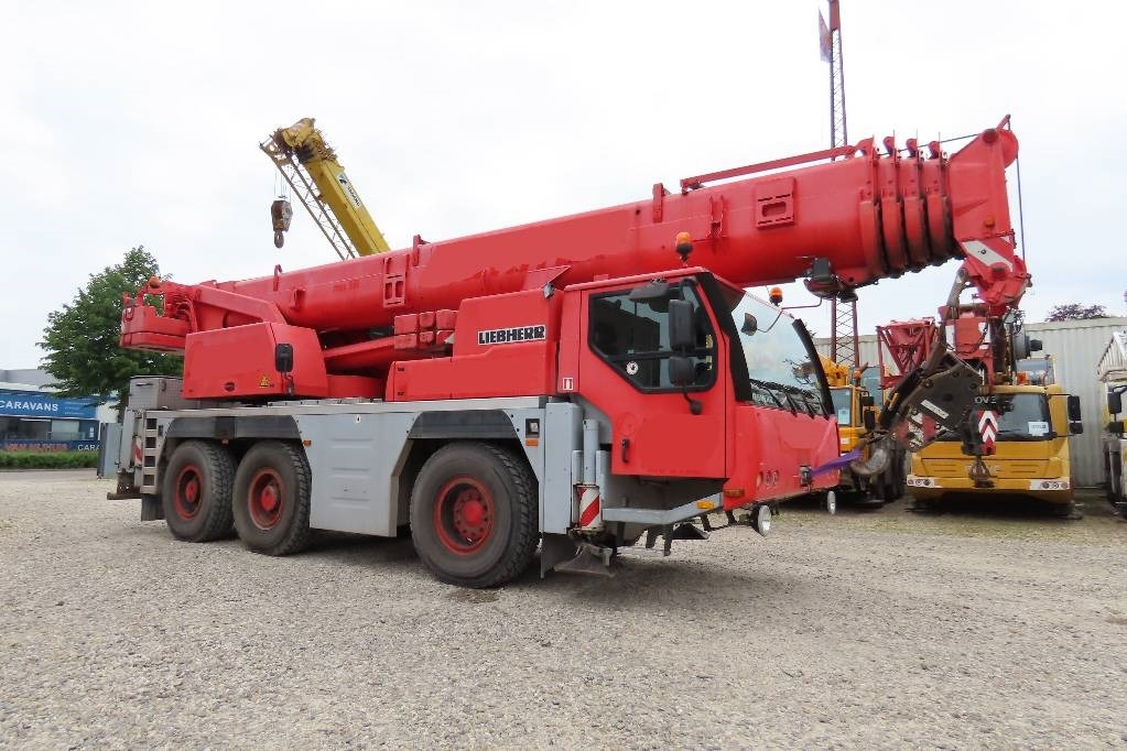 Liebherr LTM 1055-3.2 - Univerzální autojeřáb: obrázek 2 Liebherr LTM 1055-3.2 - Univerzální autojeřáb: obrázek 2