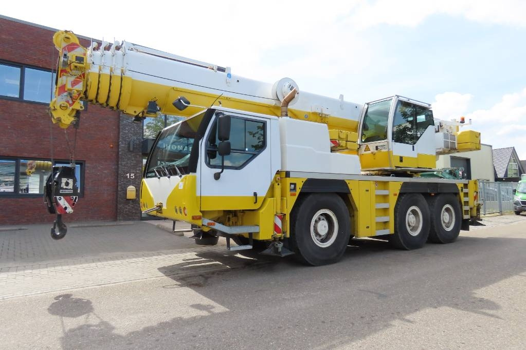 Liebherr LTM 1055-3.2 - Univerzální autojeřáb: obrázek 1 Liebherr LTM 1055-3.2 - Univerzální autojeřáb: obrázek 1