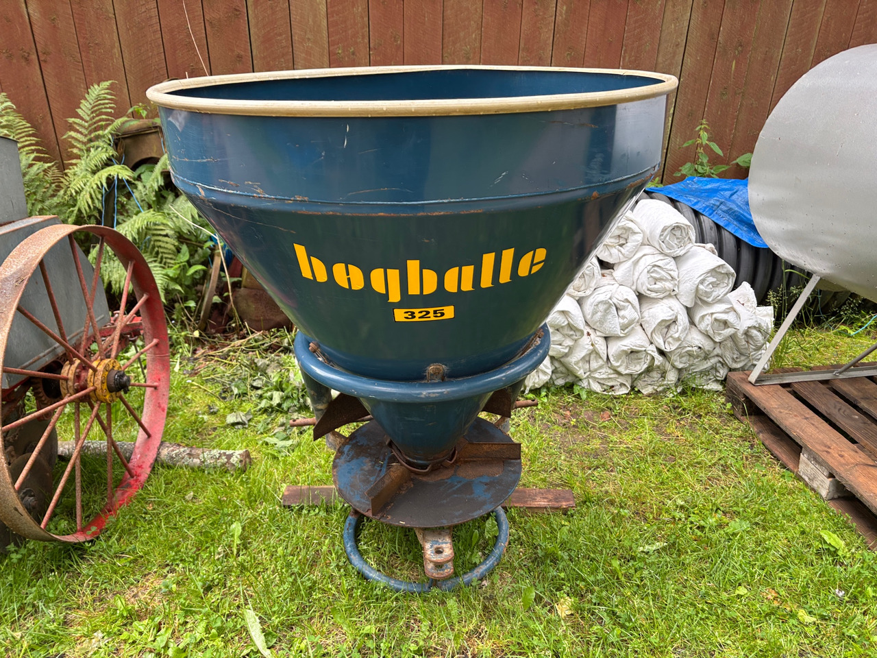 Bogballe 325 - Rozmetadlo hnoje: obrázek 1 Bogballe 325 - Rozmetadlo hnoje: obrázek 1