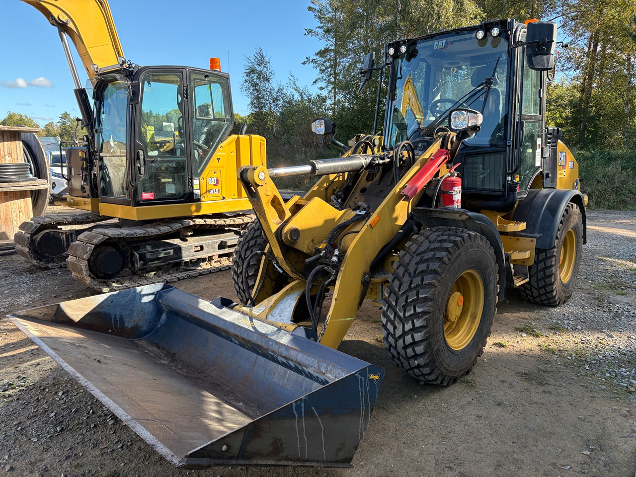 CAT 908 - Kolový nakladač: obrázek 1 CAT 908 - Kolový nakladač: obrázek 1