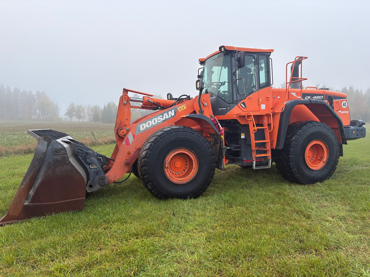 Doosan DL420-5 - Kolový nakladač: obrázek 1 Doosan DL420-5 - Kolový nakladač: obrázek 1