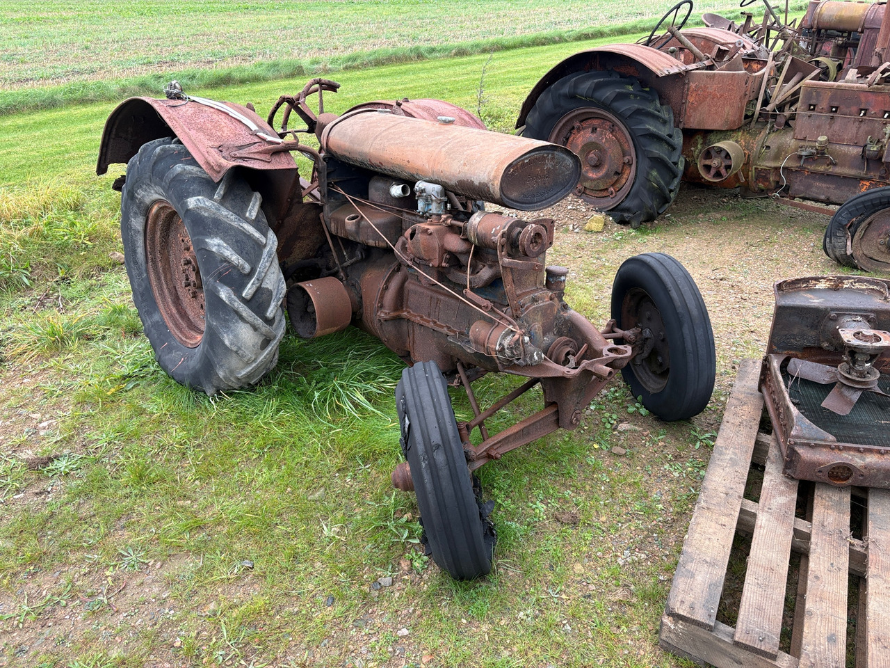 Fordson - Traktor: obrázek 1 Fordson - Traktor: obrázek 1