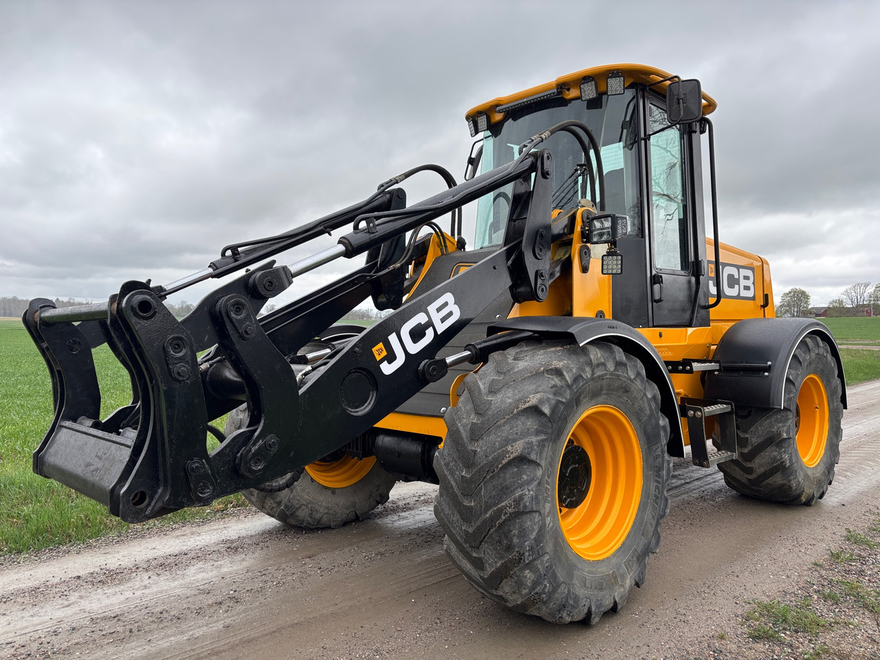 JCB 412 - Kolový nakladač: obrázek 1 JCB 412 - Kolový nakladač: obrázek 1