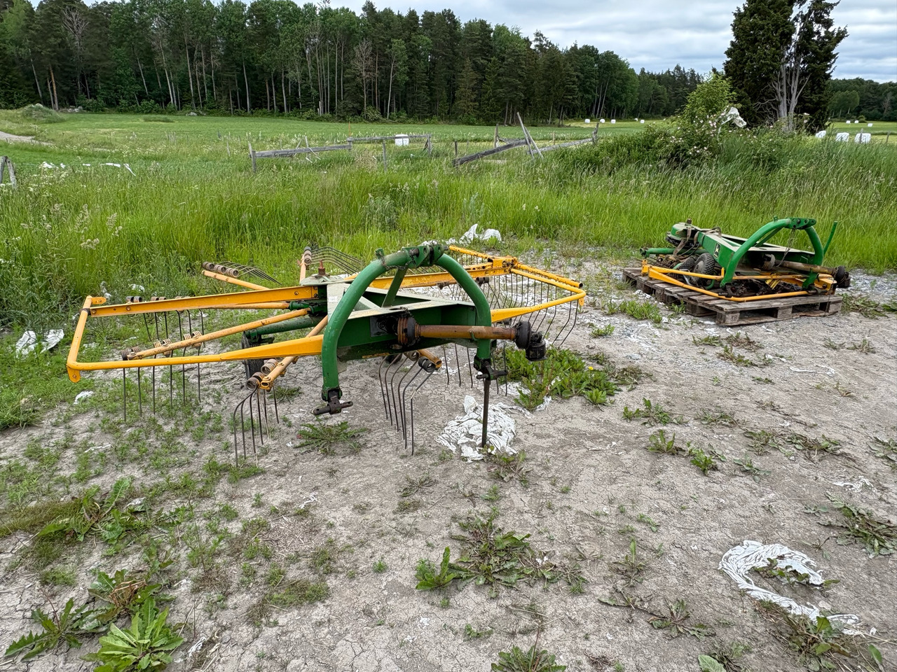 John Deere GA 300 G - Obraceč/ Shrnovač: obrázek 1 John Deere GA 300 G - Obraceč/ Shrnovač: obrázek 1