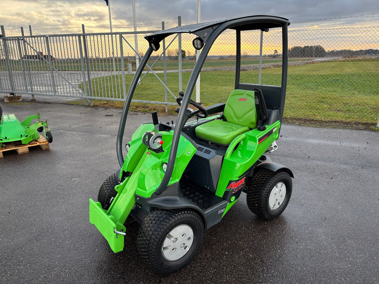 Avant 225 - Komunální/ Speciální technika: obrázek 1 Avant 225 - Komunální/ Speciální technika: obrázek 1