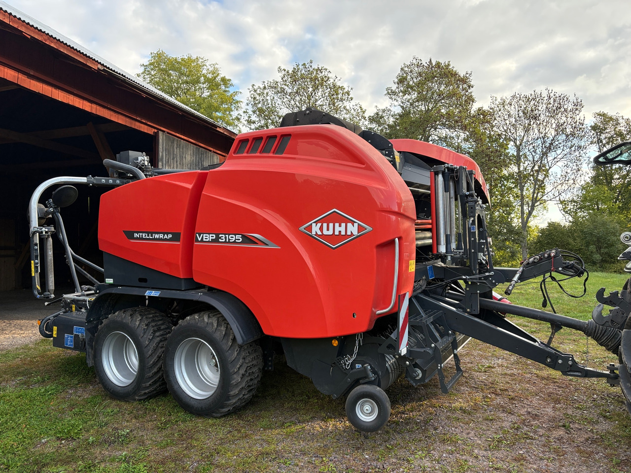Kuhn VBP 3195 - Lis na válcové balíky: obrázek 1 Kuhn VBP 3195 - Lis na válcové balíky: obrázek 1