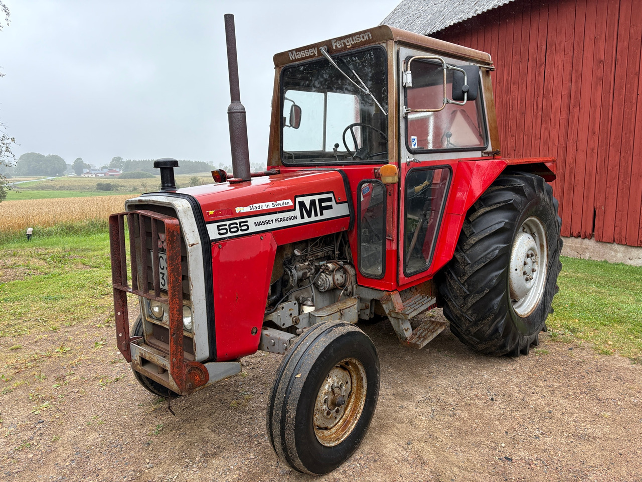 Massey Ferguson 565 - Traktor: obrázek 1 Massey Ferguson 565 - Traktor: obrázek 1