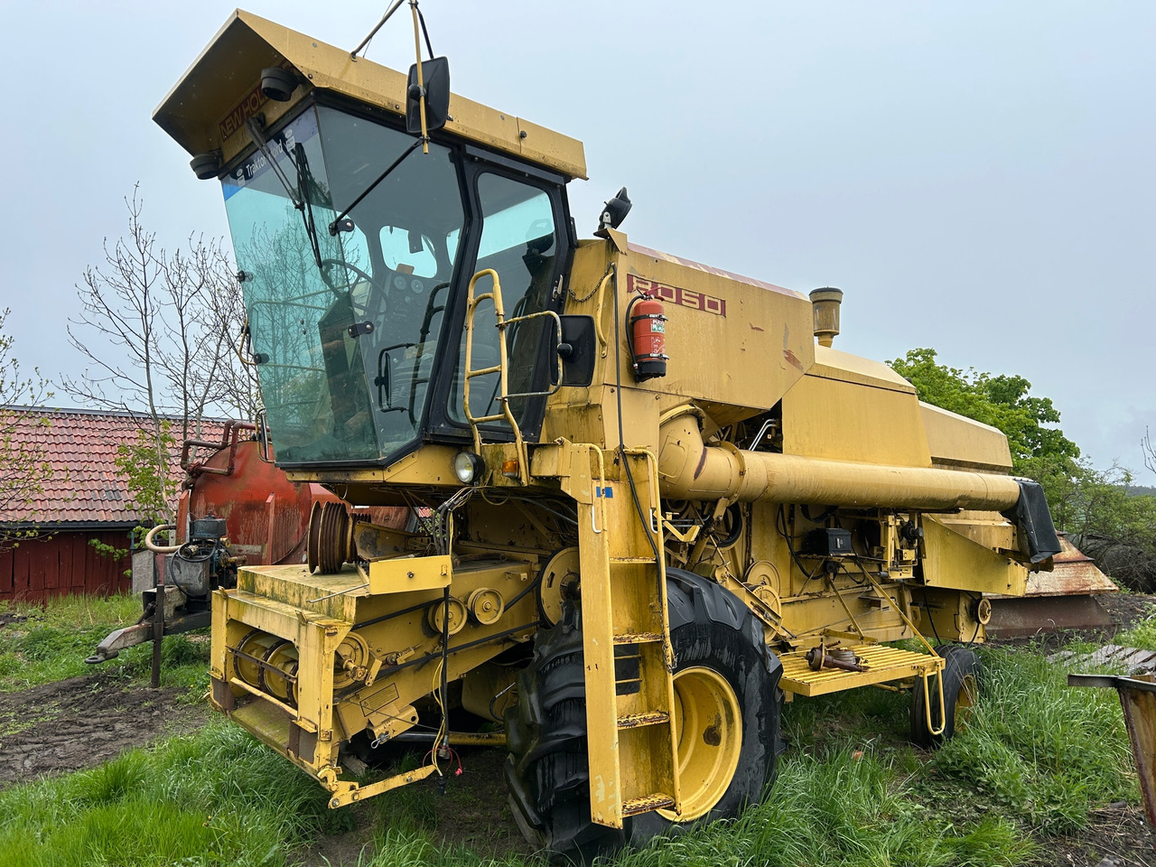 New Holland 8050 - Sklízecí mlátička: obrázek 1 New Holland 8050 - Sklízecí mlátička: obrázek 1