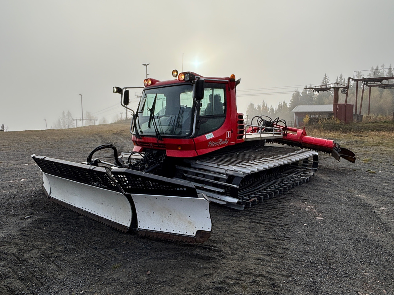 Pisten Bully 300 - Stavební zařízení: obrázek 1 Pisten Bully 300 - Stavební zařízení: obrázek 1