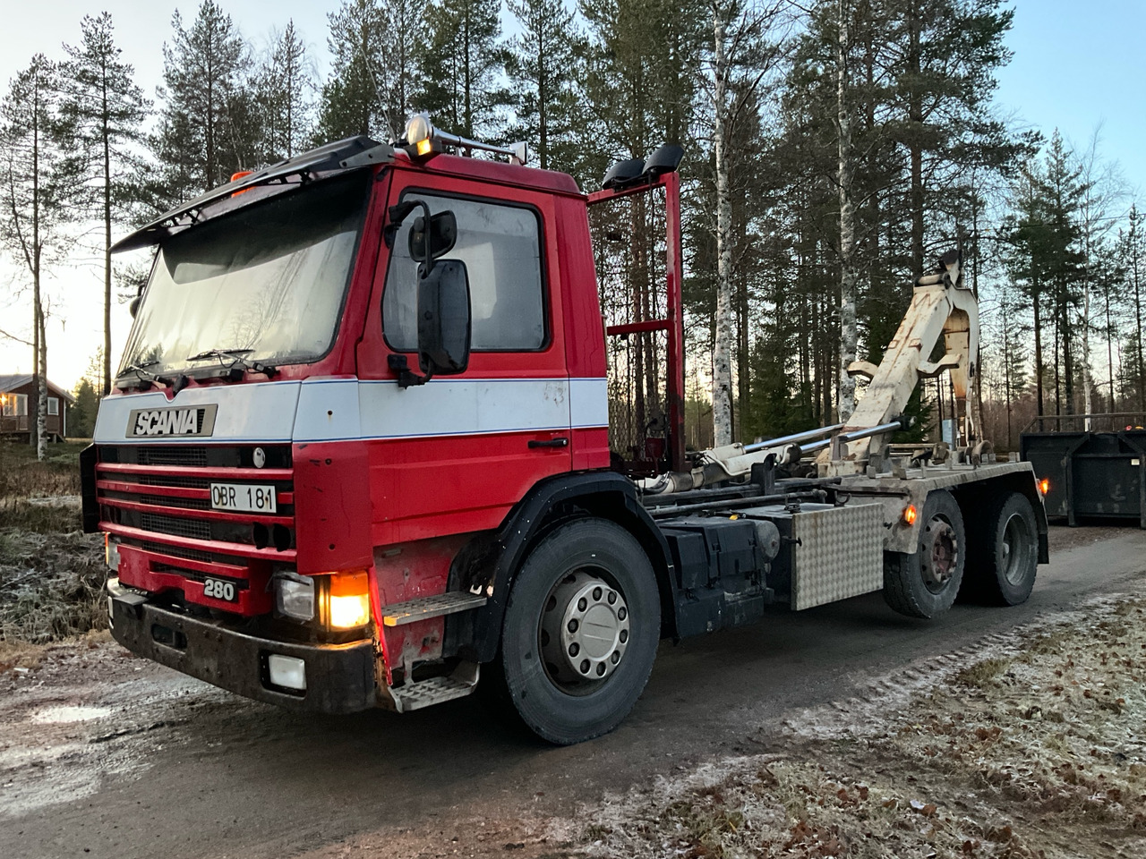 Scania G93ML 280 - Hákový nosič kontejnerů: obrázek 1 Scania G93ML 280 - Hákový nosič kontejnerů: obrázek 1