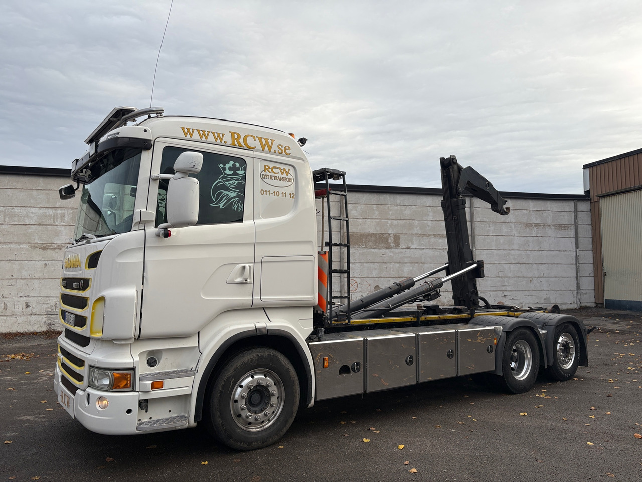 Scania R440 - Hákový nosič kontejnerů: obrázek 1 Scania R440 - Hákový nosič kontejnerů: obrázek 1