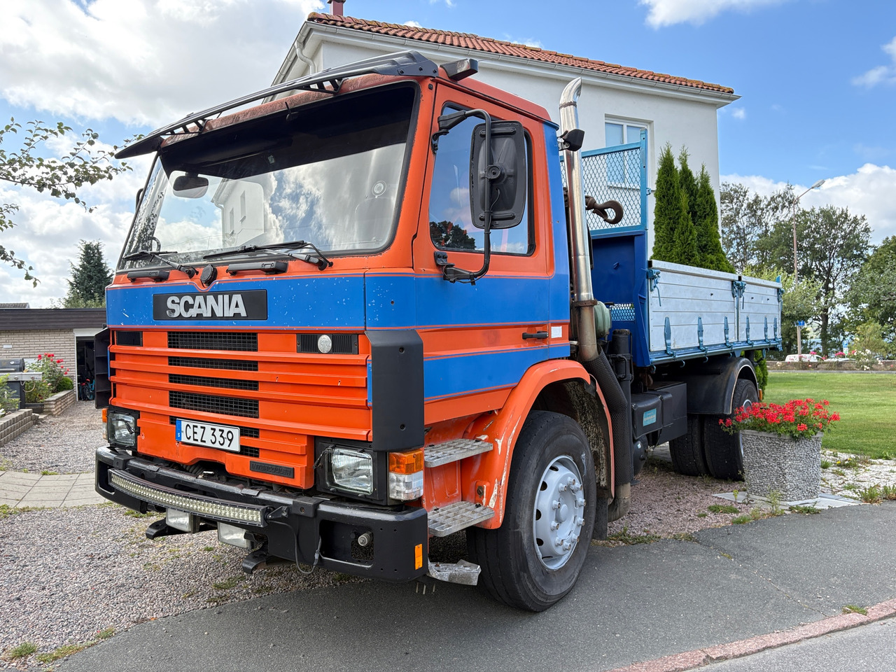 Scania - Auto s hydraulickou rukou: obrázek 1 Scania - Auto s hydraulickou rukou: obrázek 1