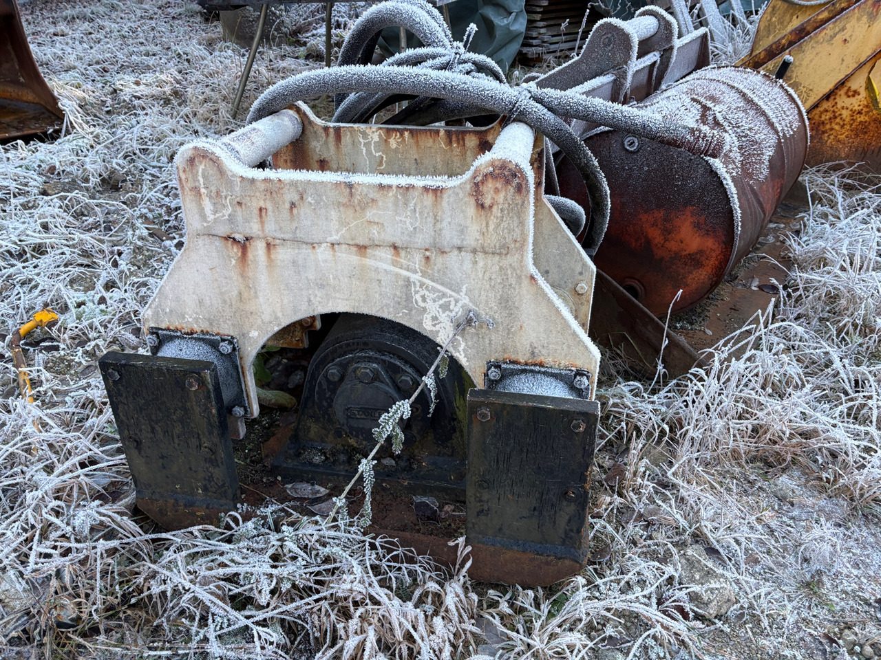 Stanley 11000 - Vibrační deska: obrázek 1 Stanley 11000 - Vibrační deska: obrázek 1