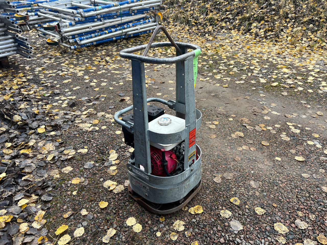 Swepac FR 85 - Vibrační deska: obrázek 1 Swepac FR 85 - Vibrační deska: obrázek 1