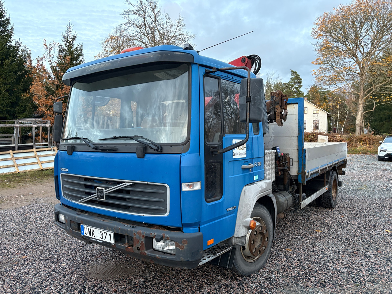 Volvo FL 180 - Auto s hydraulickou rukou: obrázek 1 Volvo FL 180 - Auto s hydraulickou rukou: obrázek 1